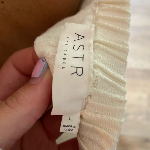 🌻Atsr Off the Shoulder Romper - Picture 7 of 9